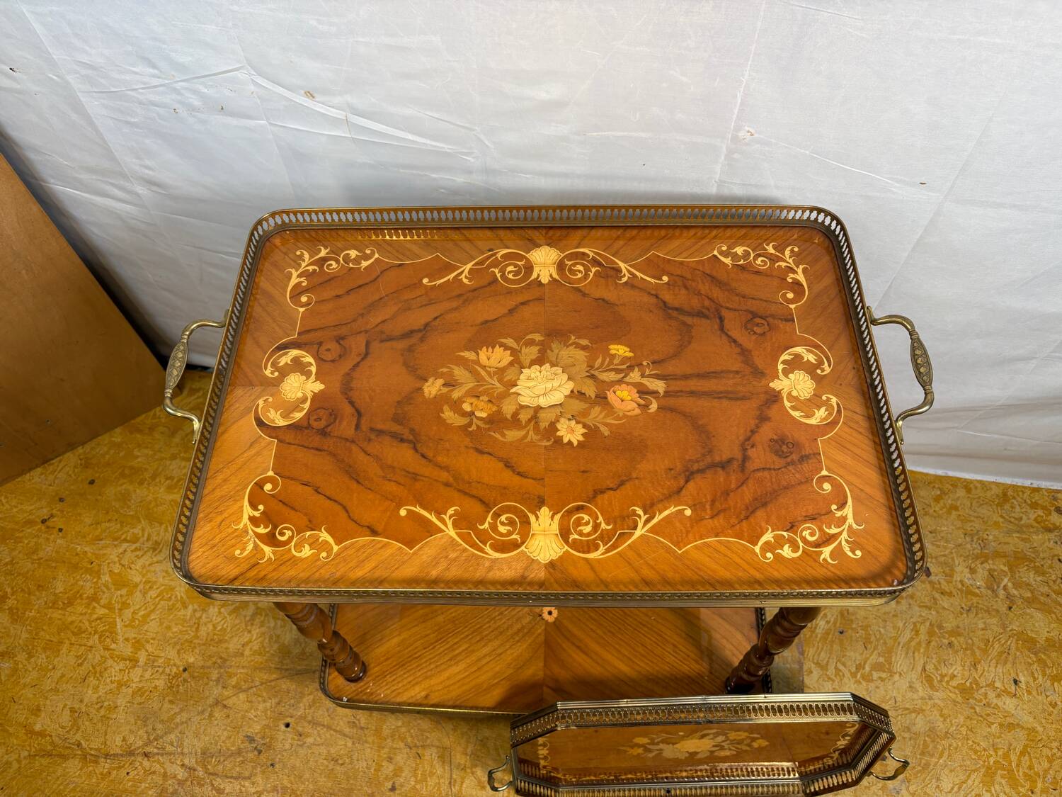 Vintage Italian Inlaid Wood Serving Trolley with Removable Tray Mid-20
