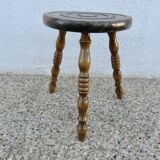 Old tripod stool in solid oak turned 1950 1960