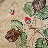 Strawberry pattern slip dish