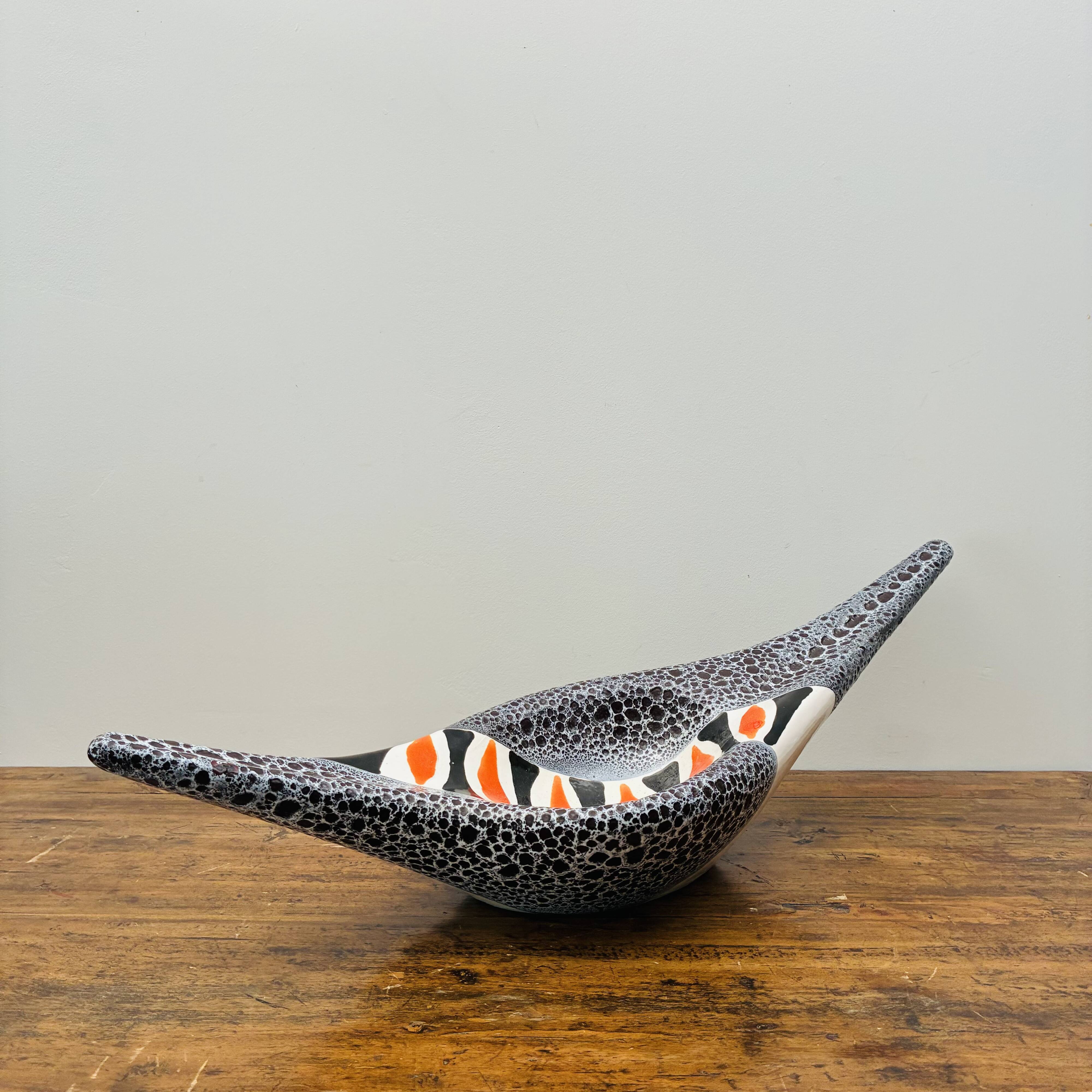 Large sculptural ceramic bowl – Vallauris Atelier Le Vaucour Years