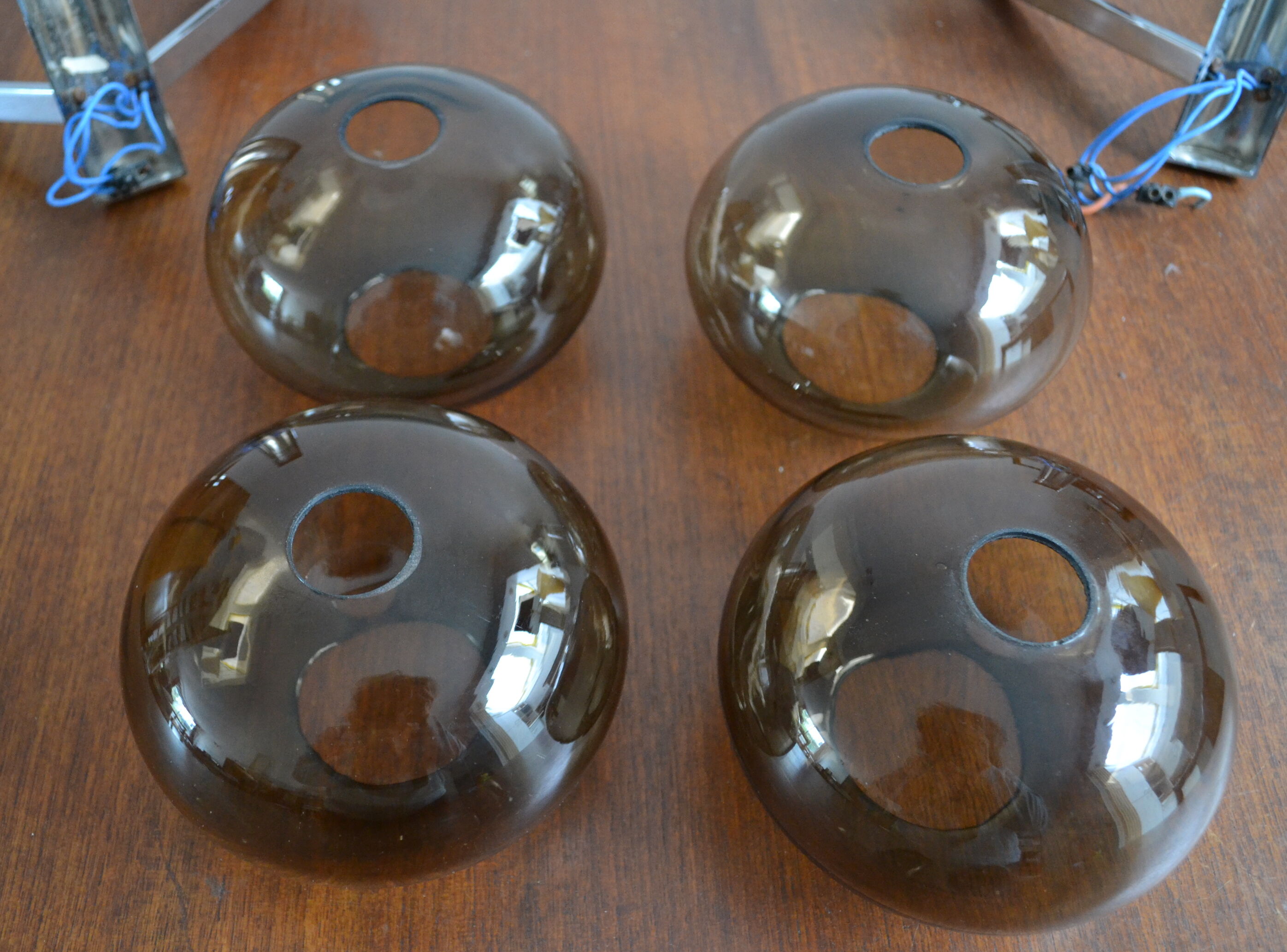 Paires d'appliques Sciolari double verre fumé chrome 70s