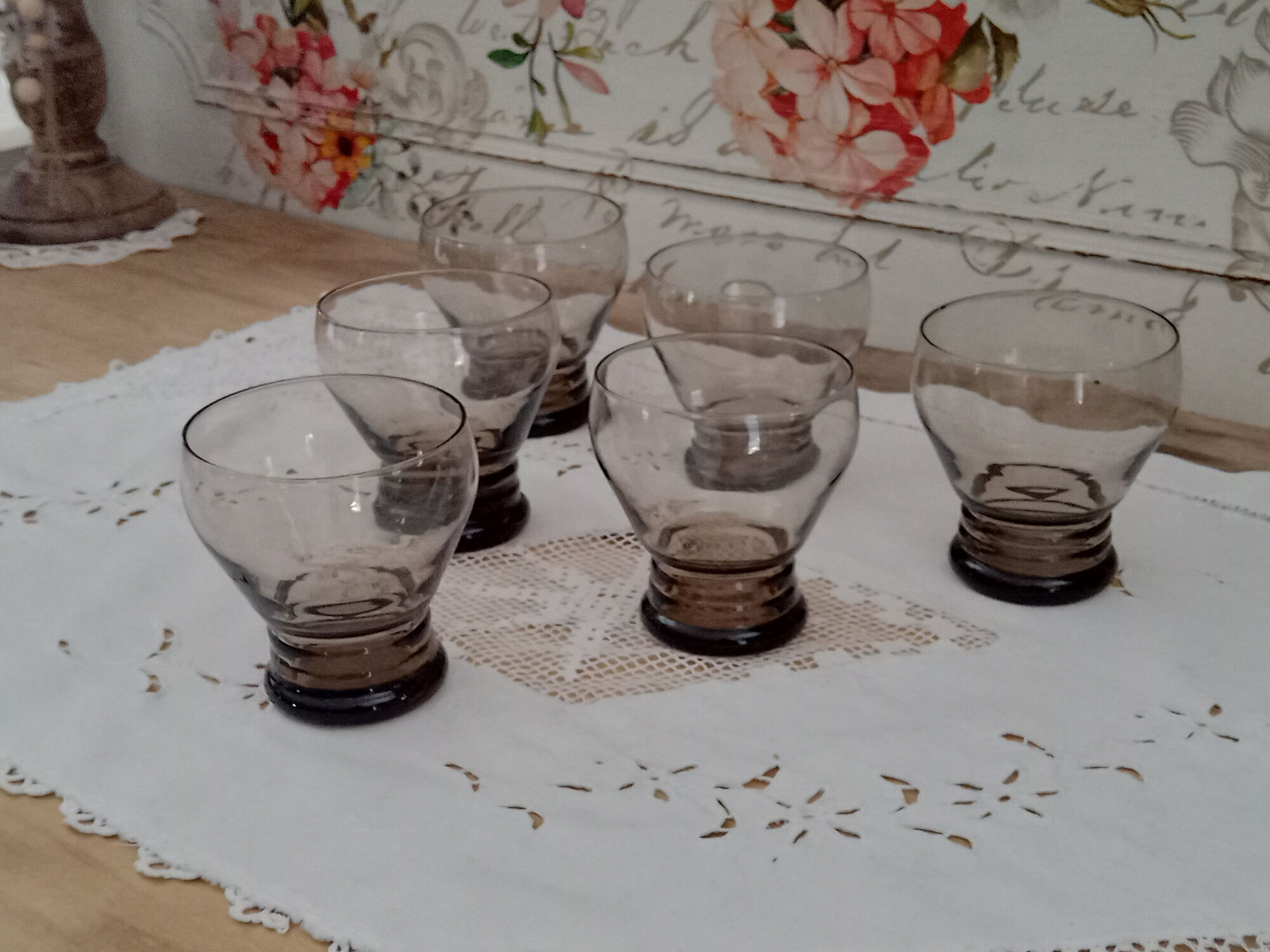 Lot of 6 vintage water glasses in smoked glass