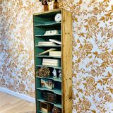 Small piece of furniture with lockers
