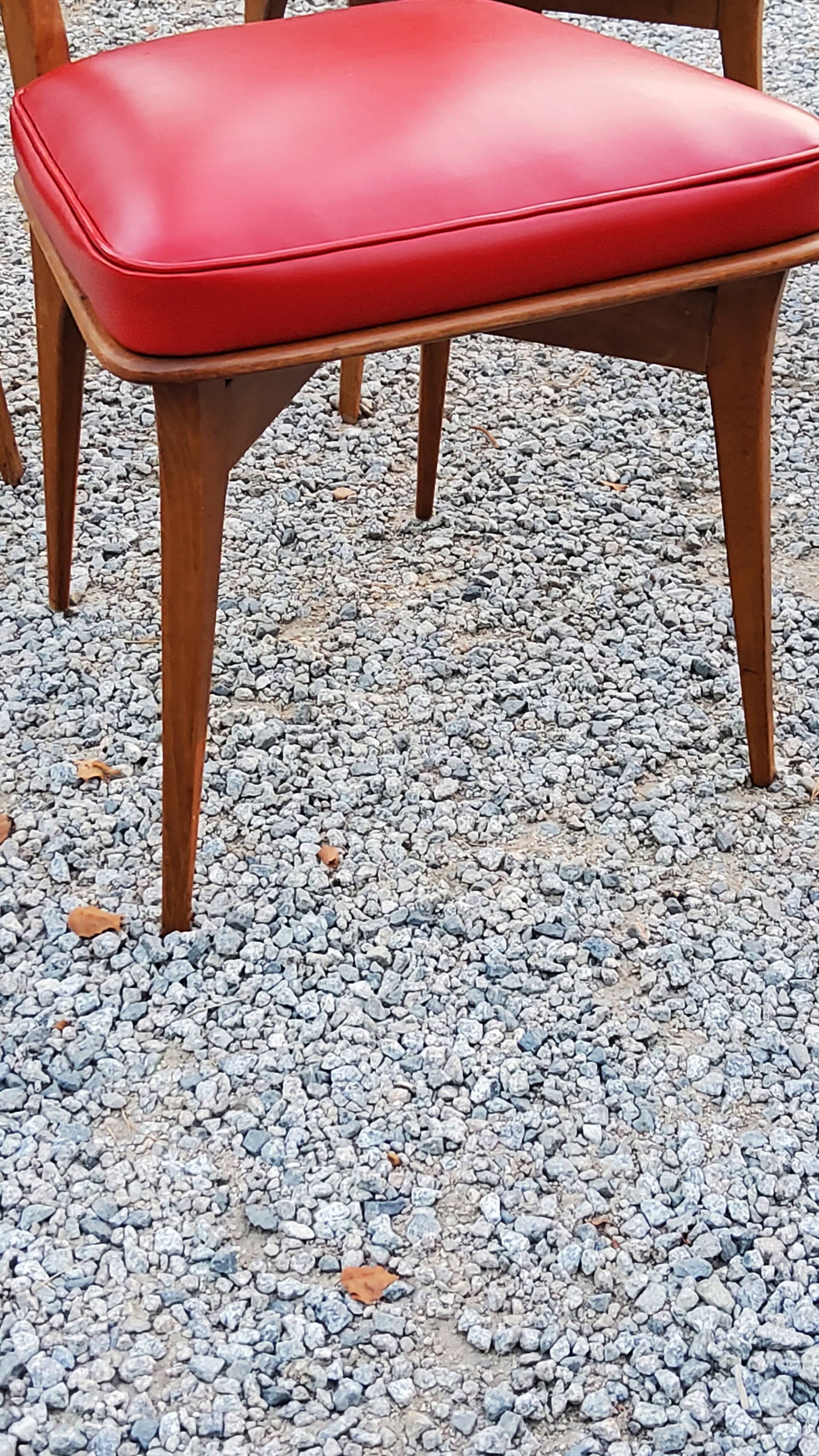 Set of 6 vintage Scandinavian style chairs from the 50s