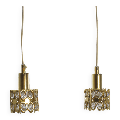 Deux suspensions en laiton doré et cristal, de Palwa, design 1960
