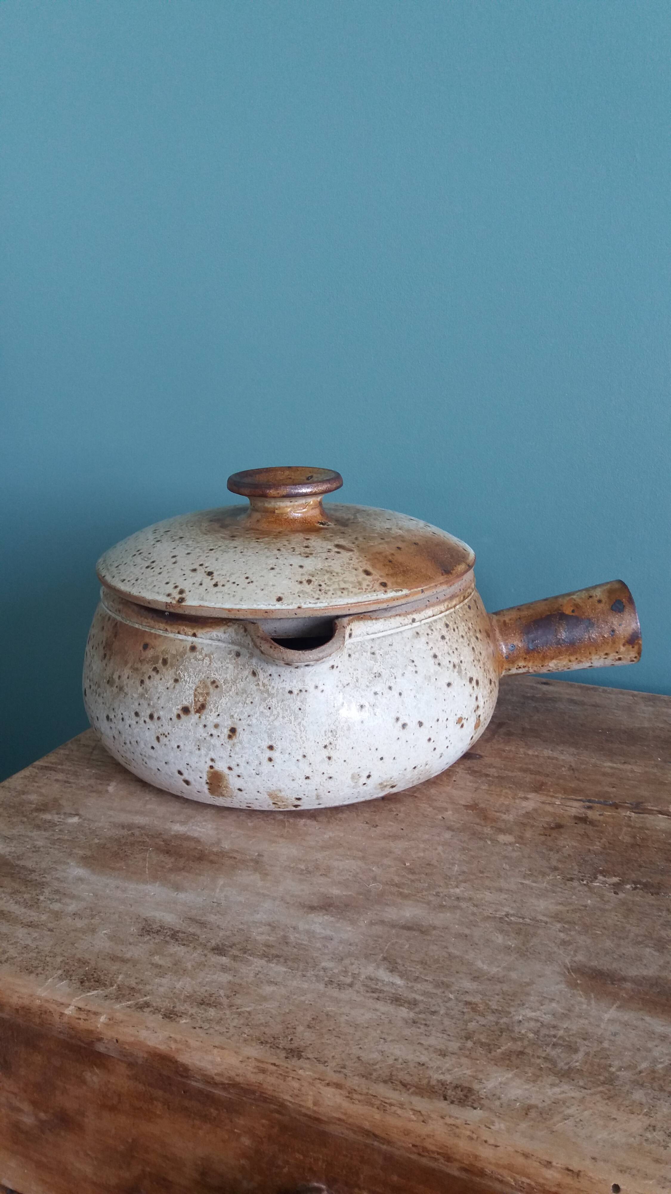 Caquelon couvert soupière en grès de Puisaye signé Jean-Pierre Prud’homme