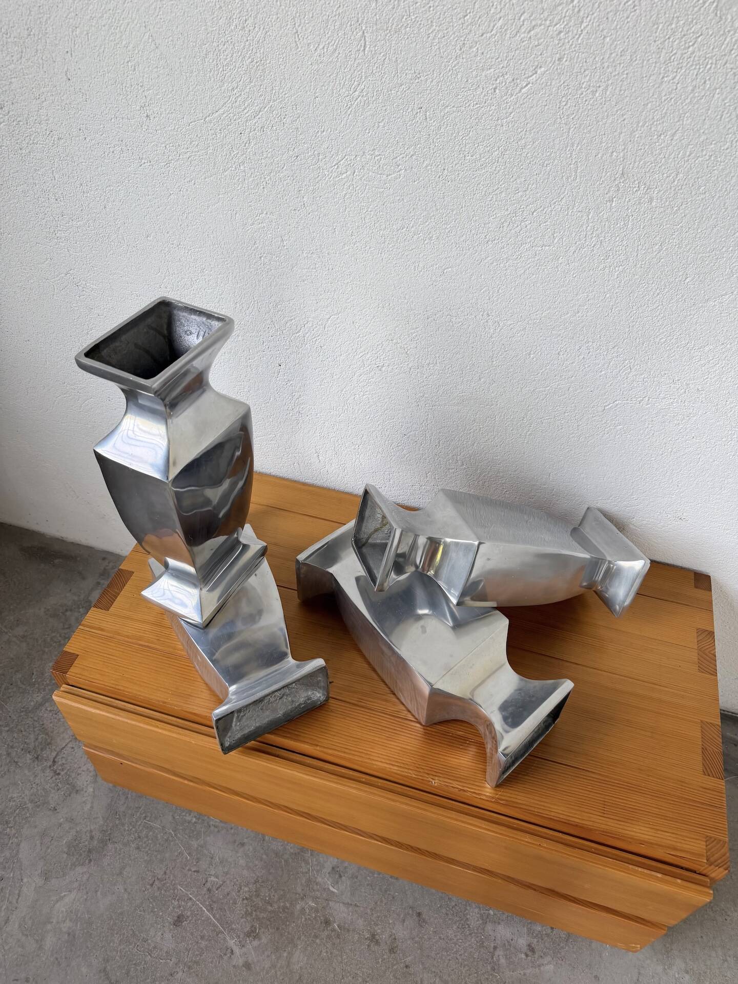 Set 4 vases en fonte d’aluminium