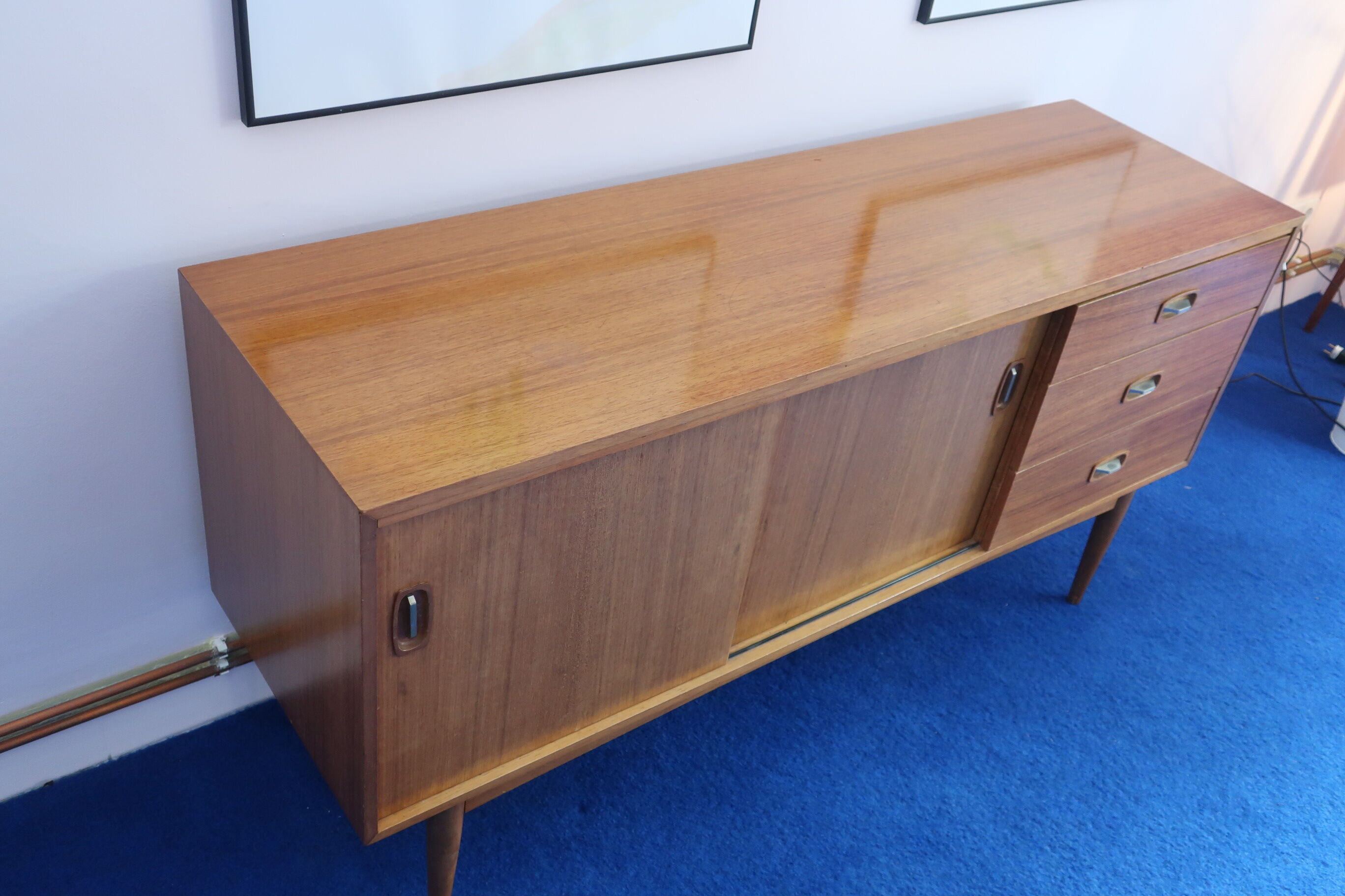 Teak row from the 60s, two sliding doors