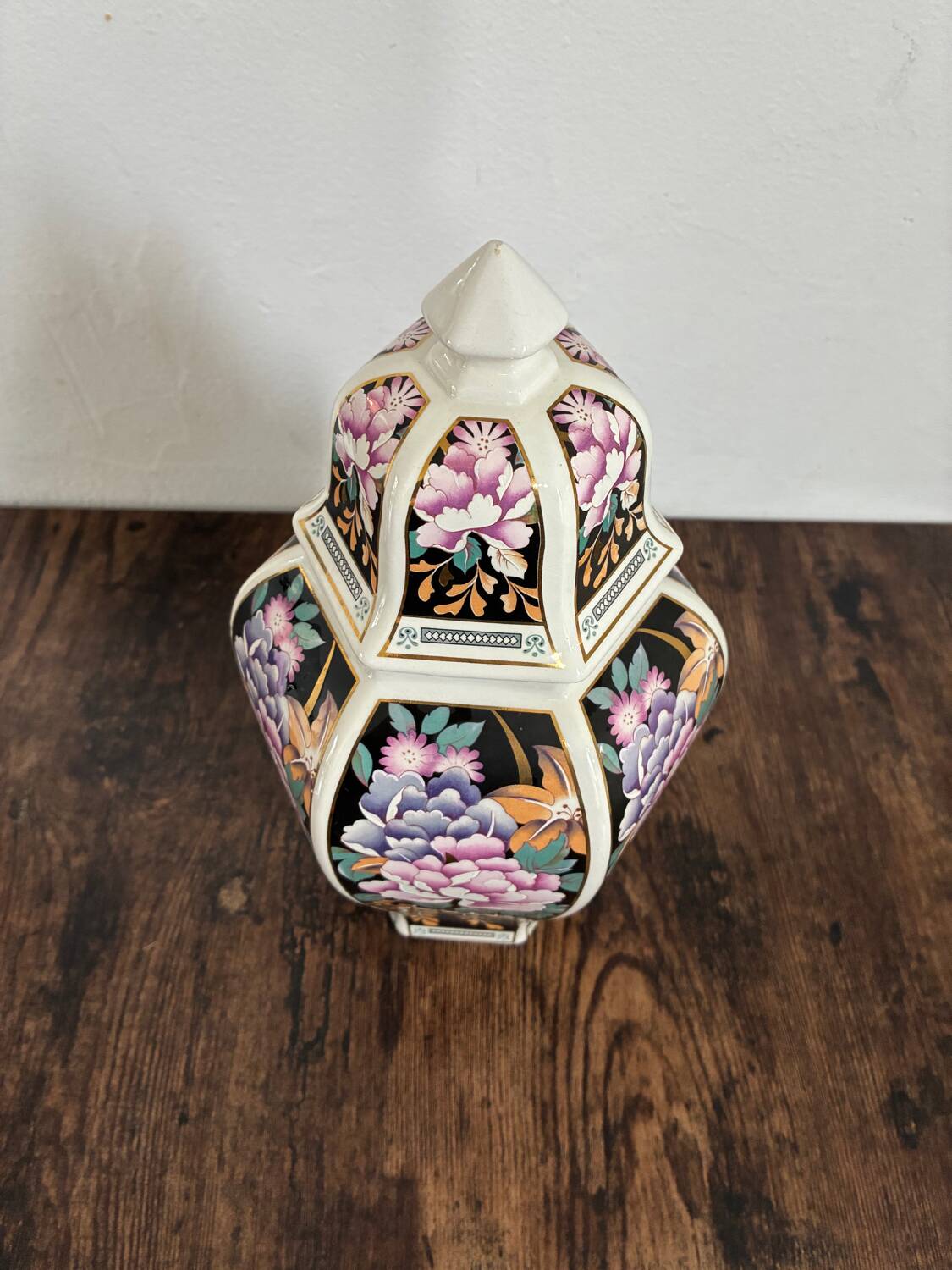 Ceramic pot
