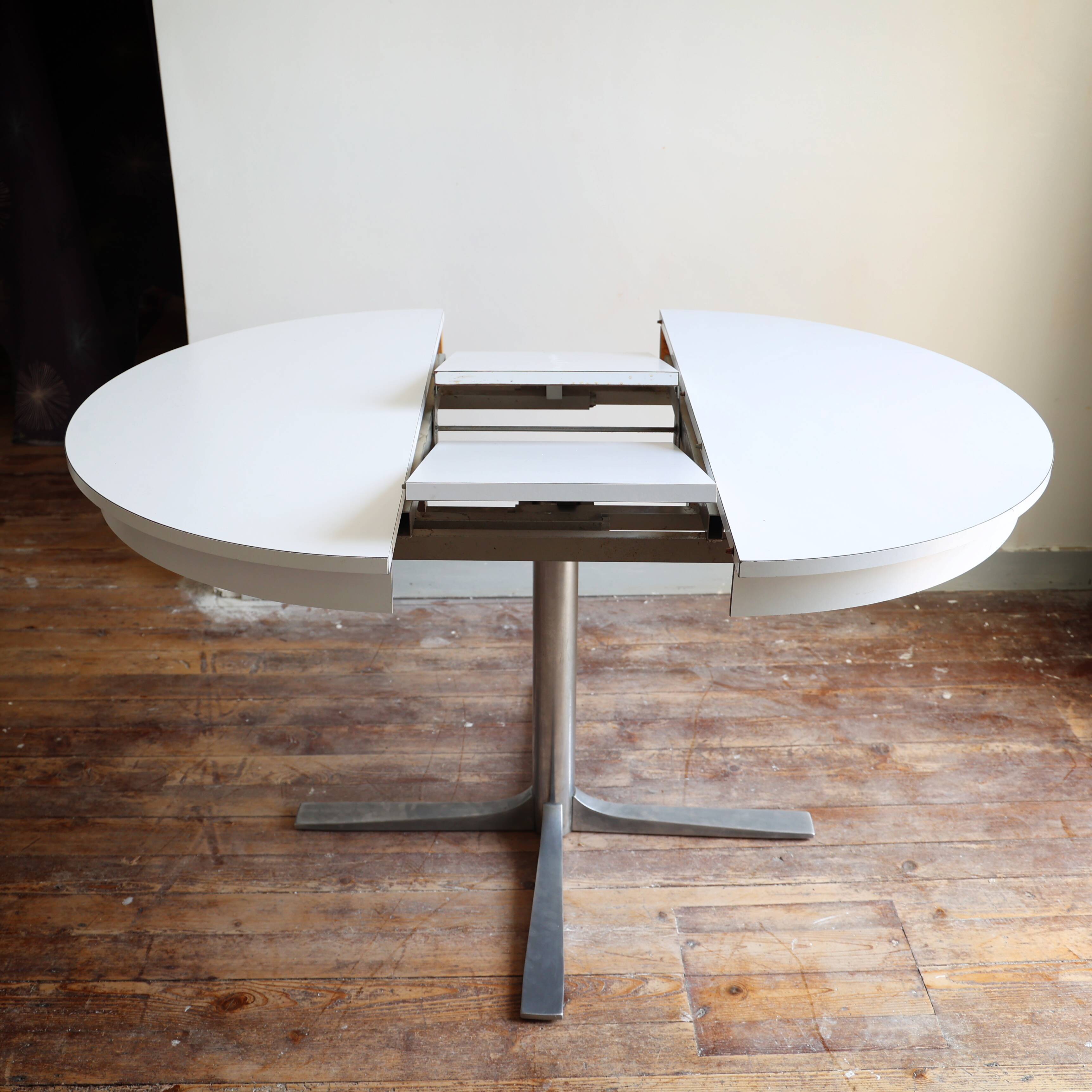 Table ronde avec rallonge Roche et Bobois, 1973