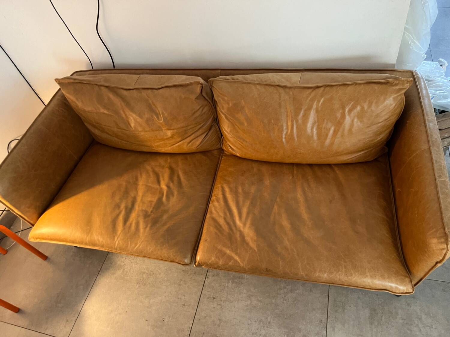 Canapé en cuir camel