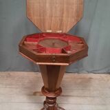 Octagonal tray worker