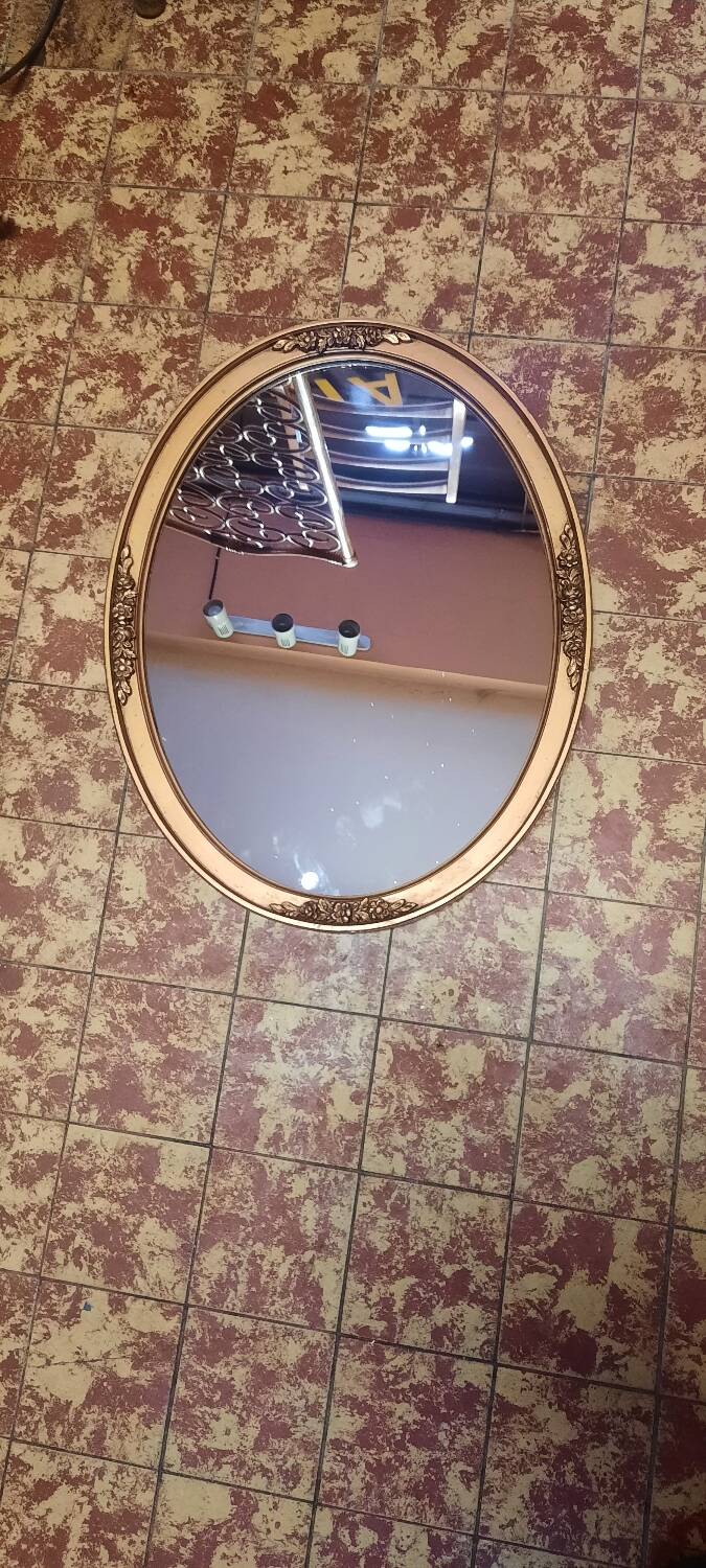 Oval mirror