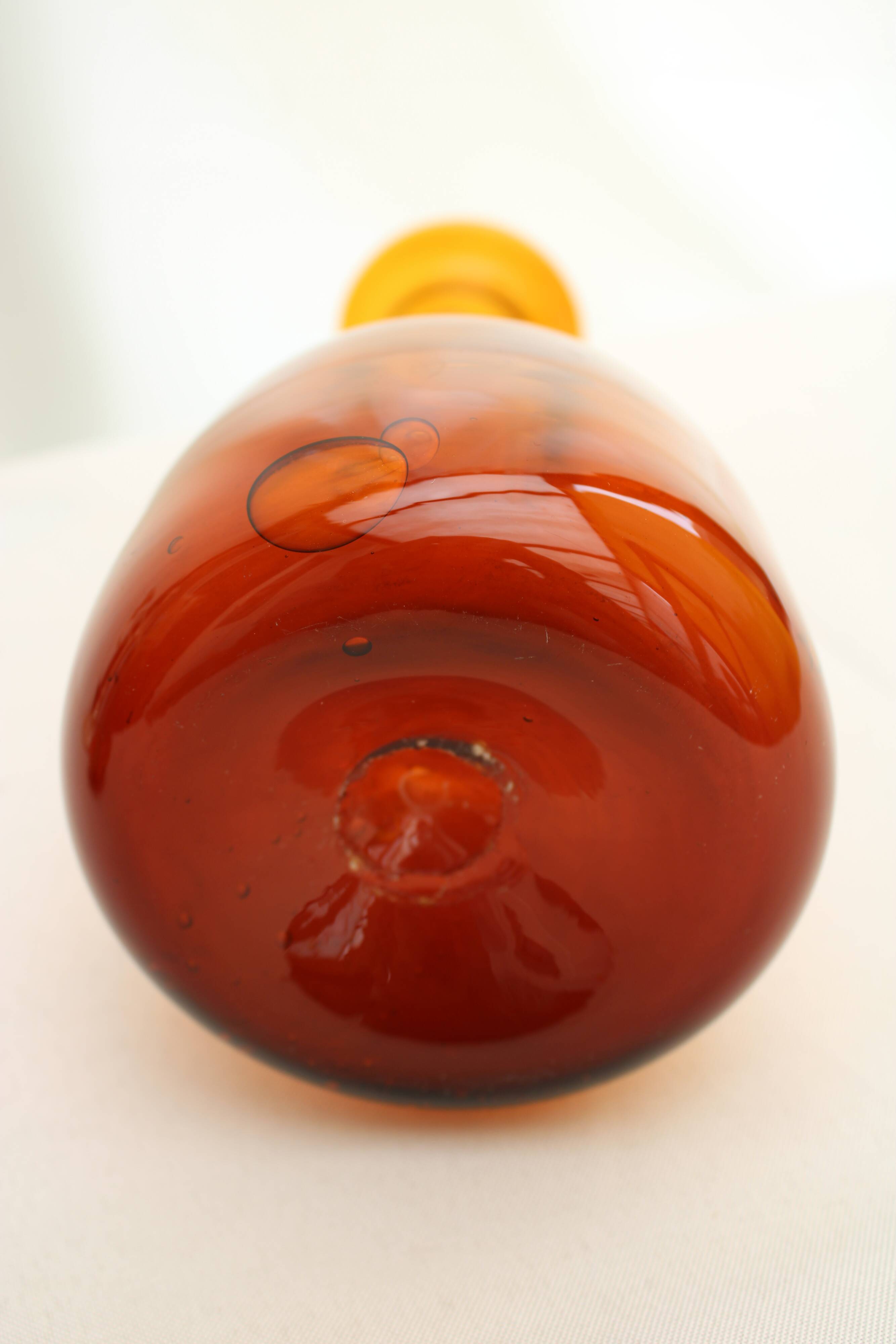 Bubbled amber carafe