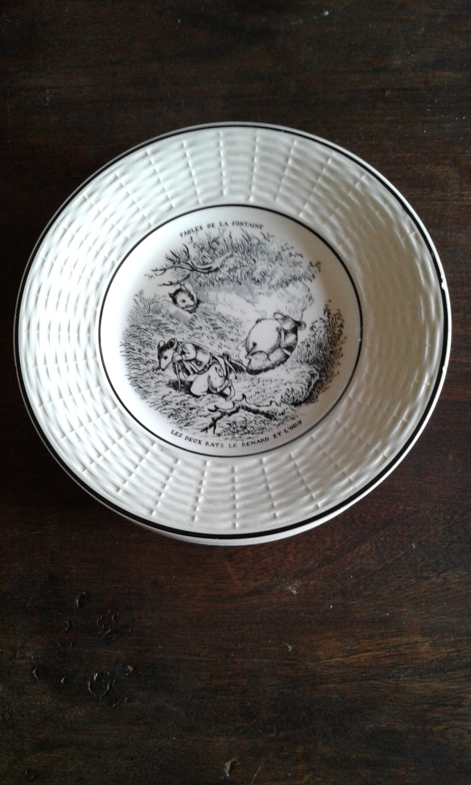 5 Jean de la Fontaine Sarreguemines themed plates