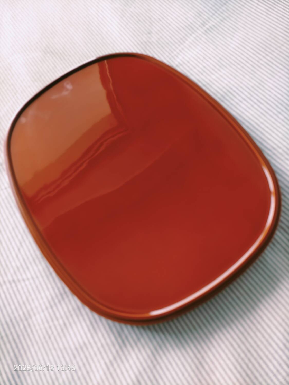 Red lacquer tray