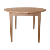 Round table foot spindles