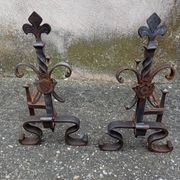 Pair of fleur-de-lys pattern andiron