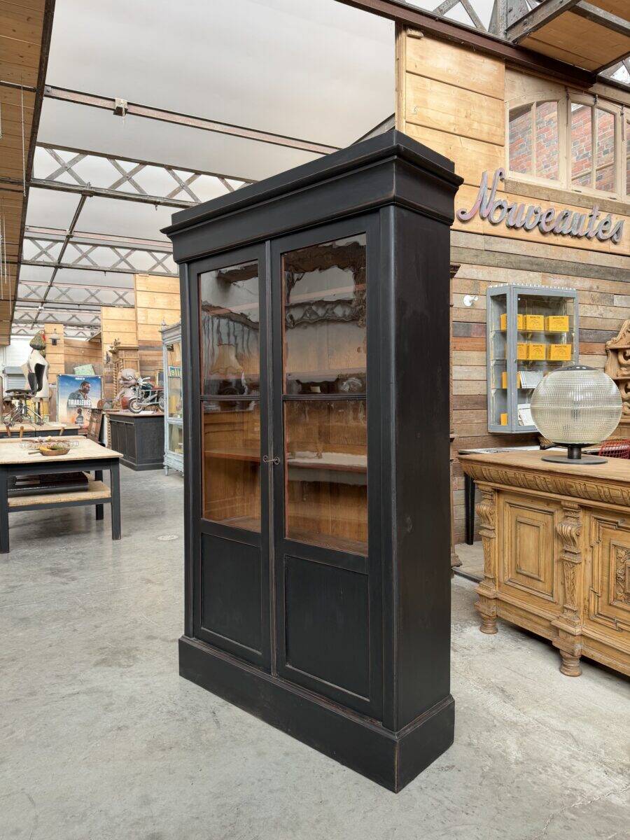 Napoleon III display cabinet