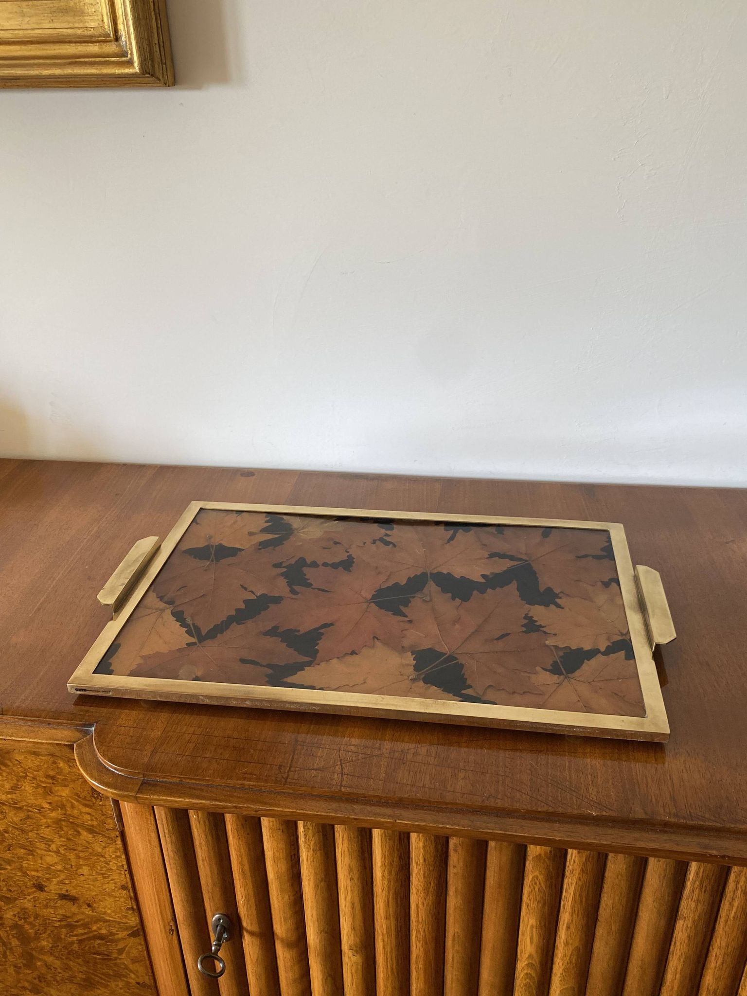 Hollywood regency brass and leaves resin tray, Montagnani Firenze Italy 1970s