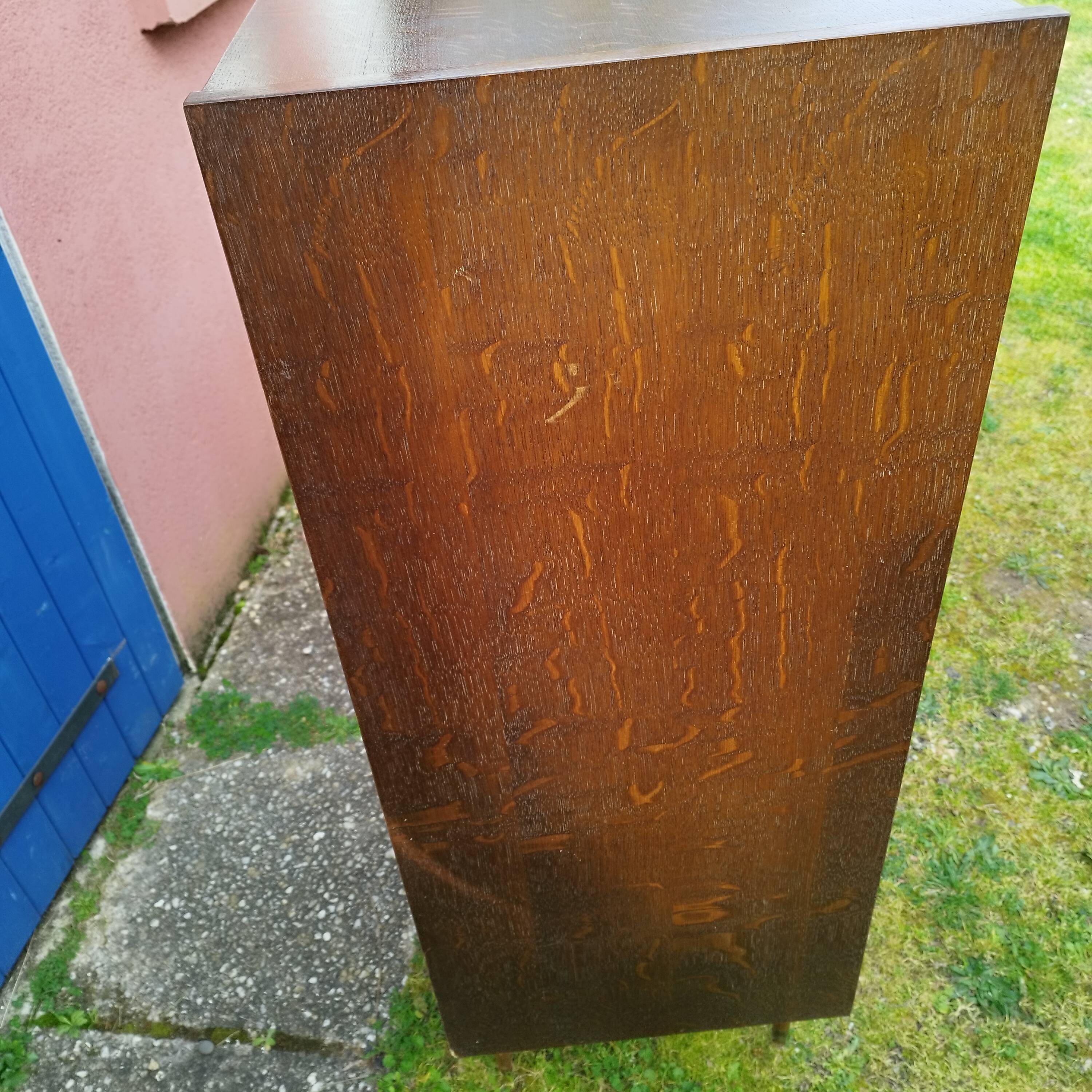 Vintage chest of drawers