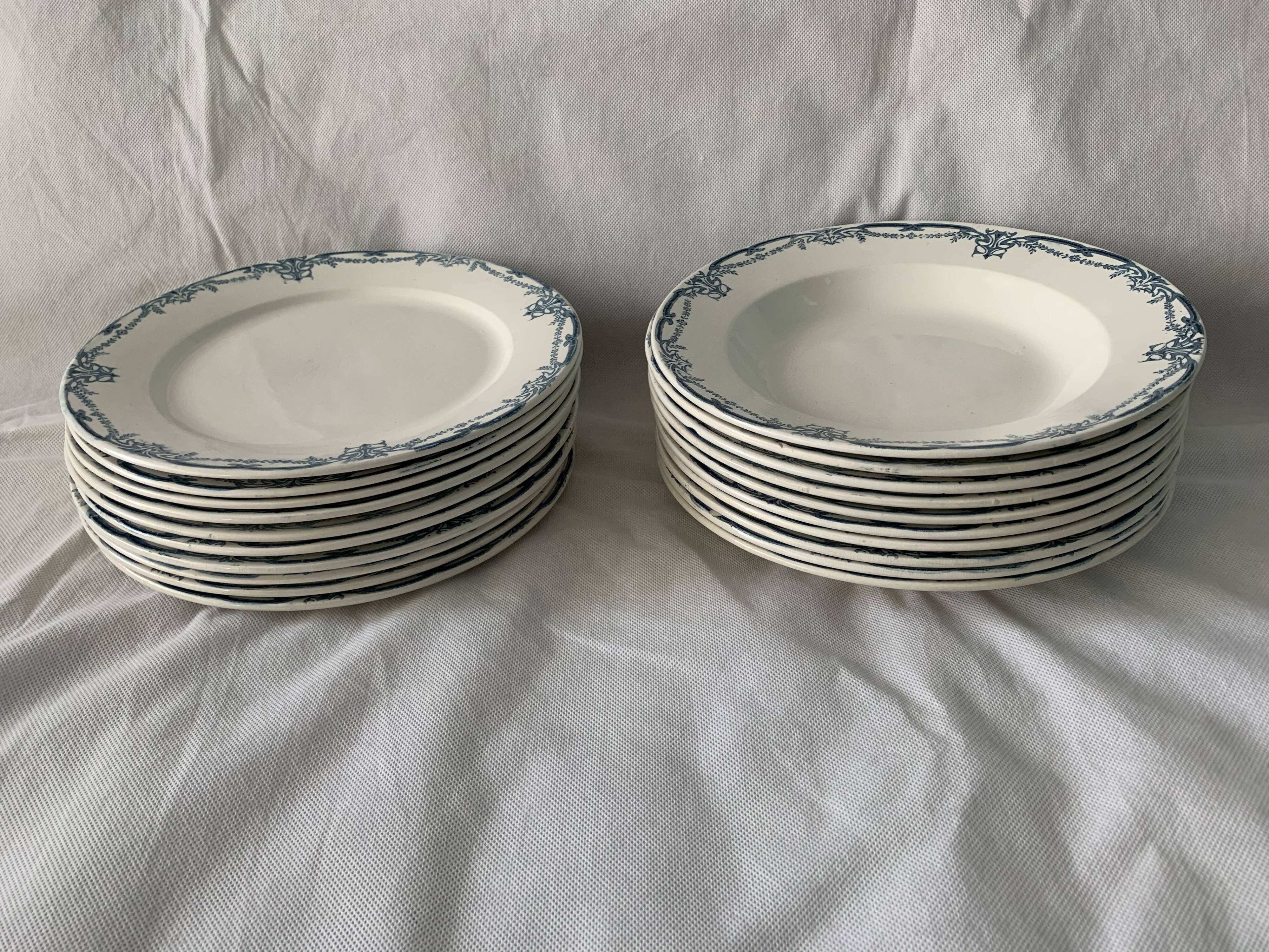 Service 20 plates and 3 dishes blue earthenware Vaucluse U-C Sarreguemines Digoin