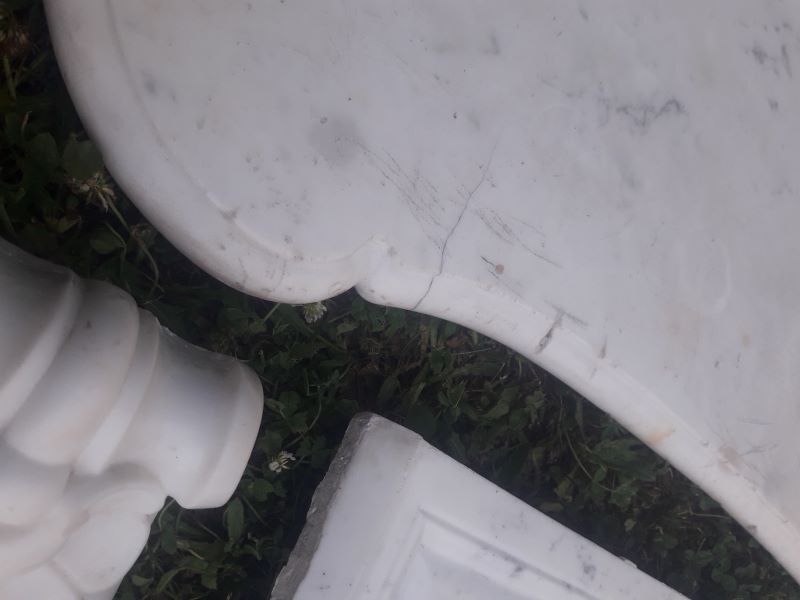 Fireplace XIX ° marble louis XV style with narrowed and floor slabs