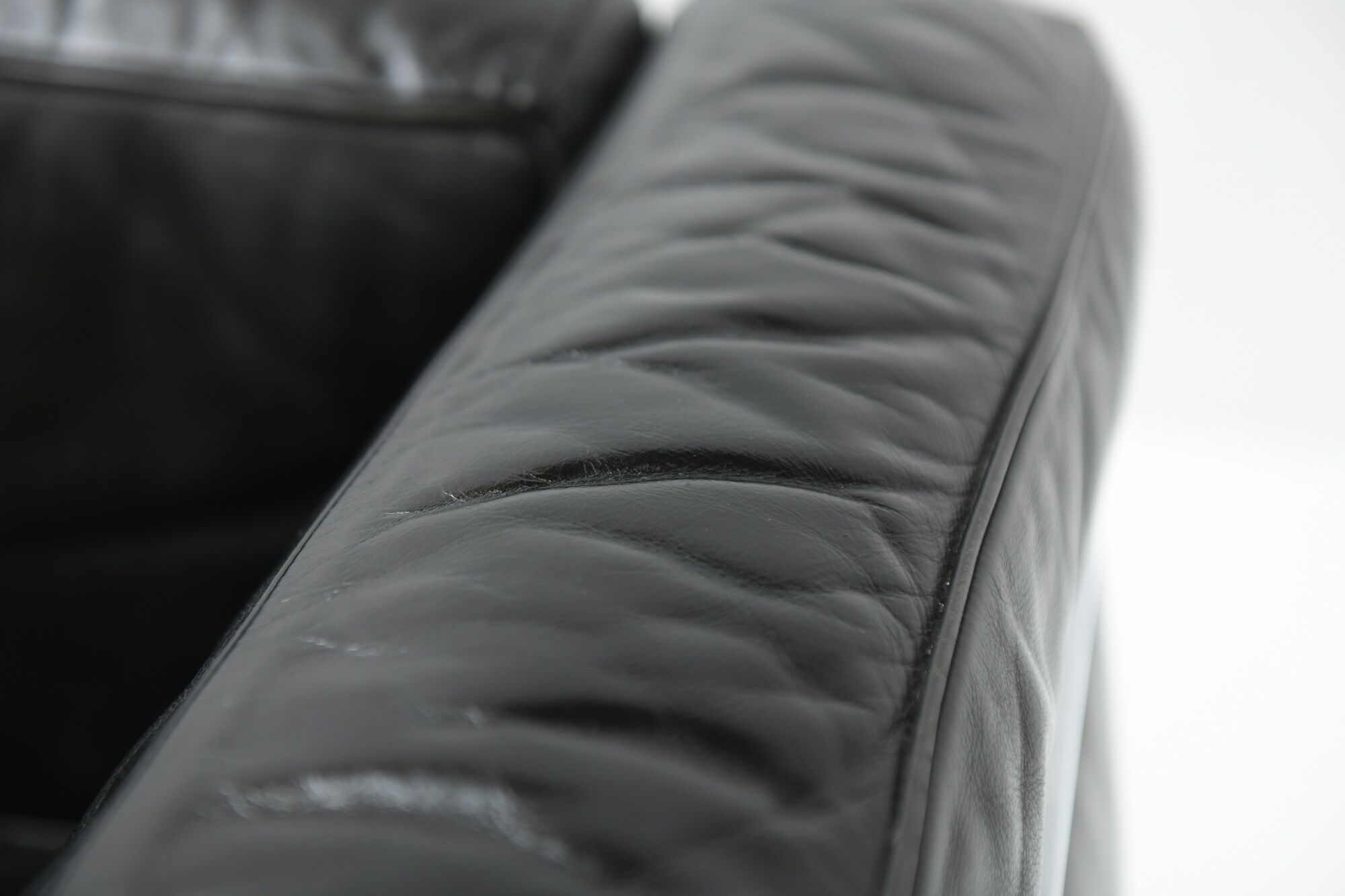 Vintage LC-2 in black leather by Le Corbusier, Jeanneret & Perriand for Cassina