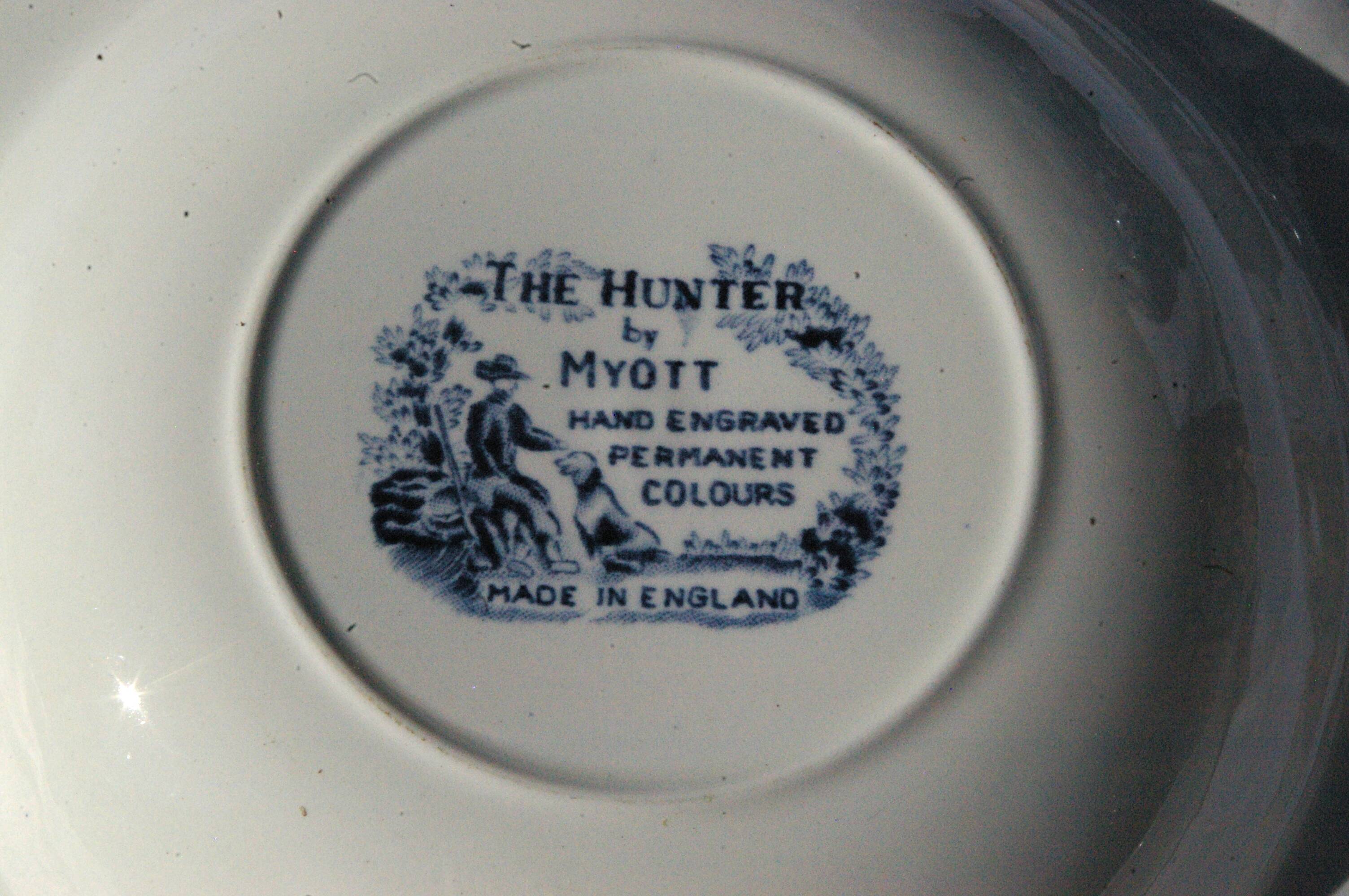 3 Hollow plates in Blue Myott English Earthenware "The Hunter"