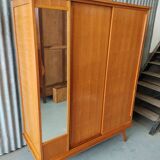 Wardrobe feet compass sliding doors