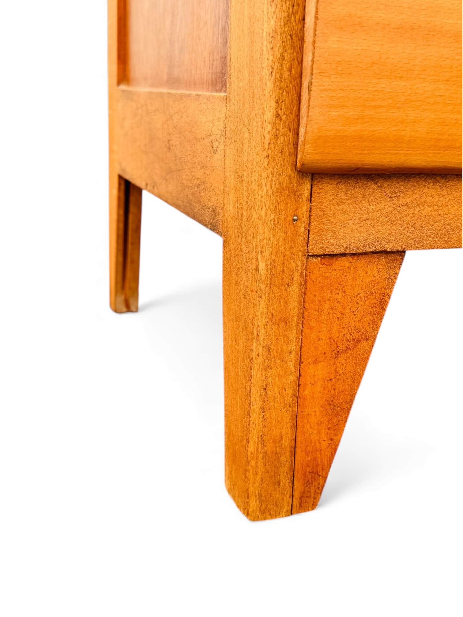 Vintage 4-drawer chest of drawers in waxed wood