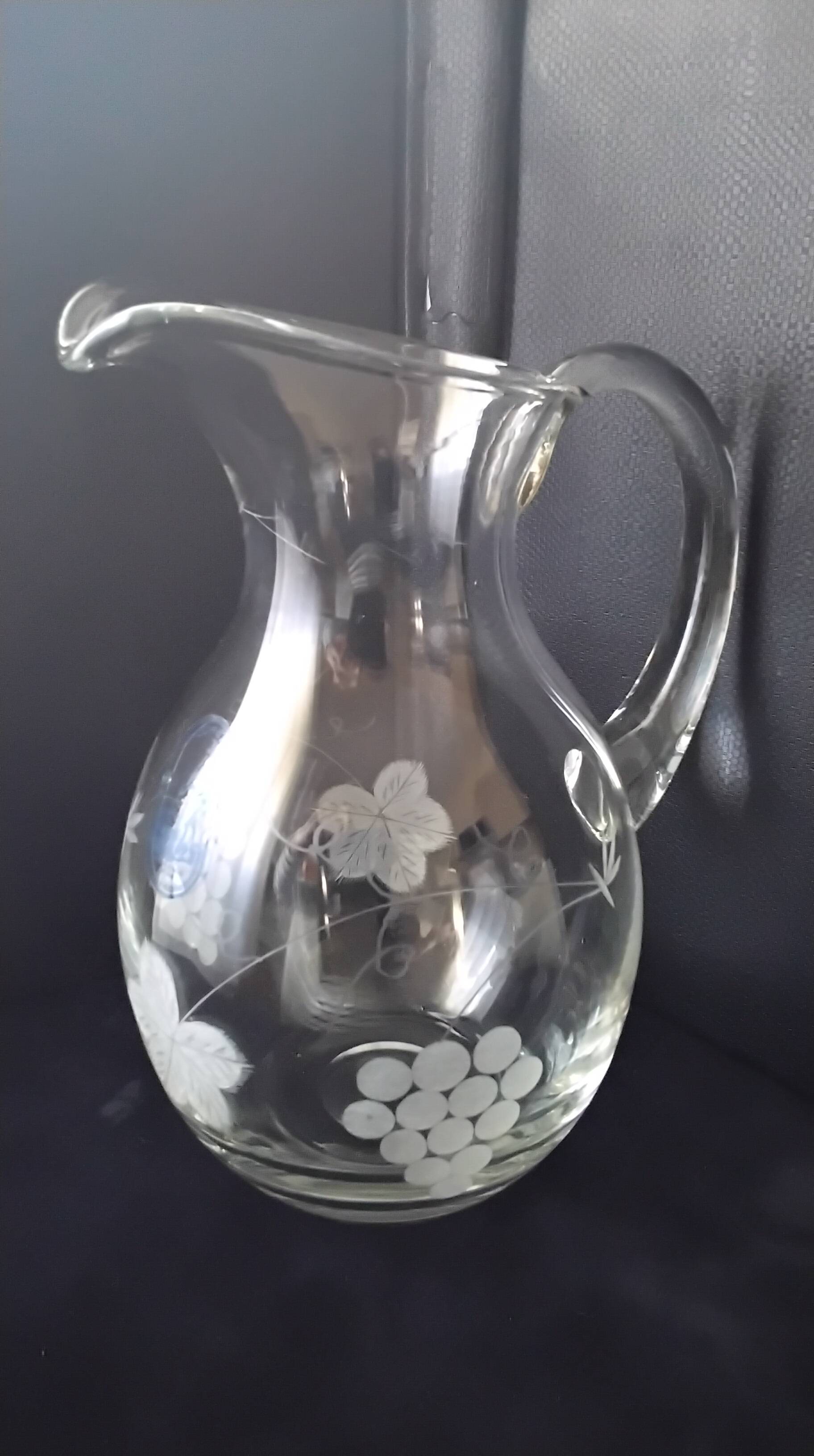 Cruche , carafe à eau en verre soufflé  1.650L