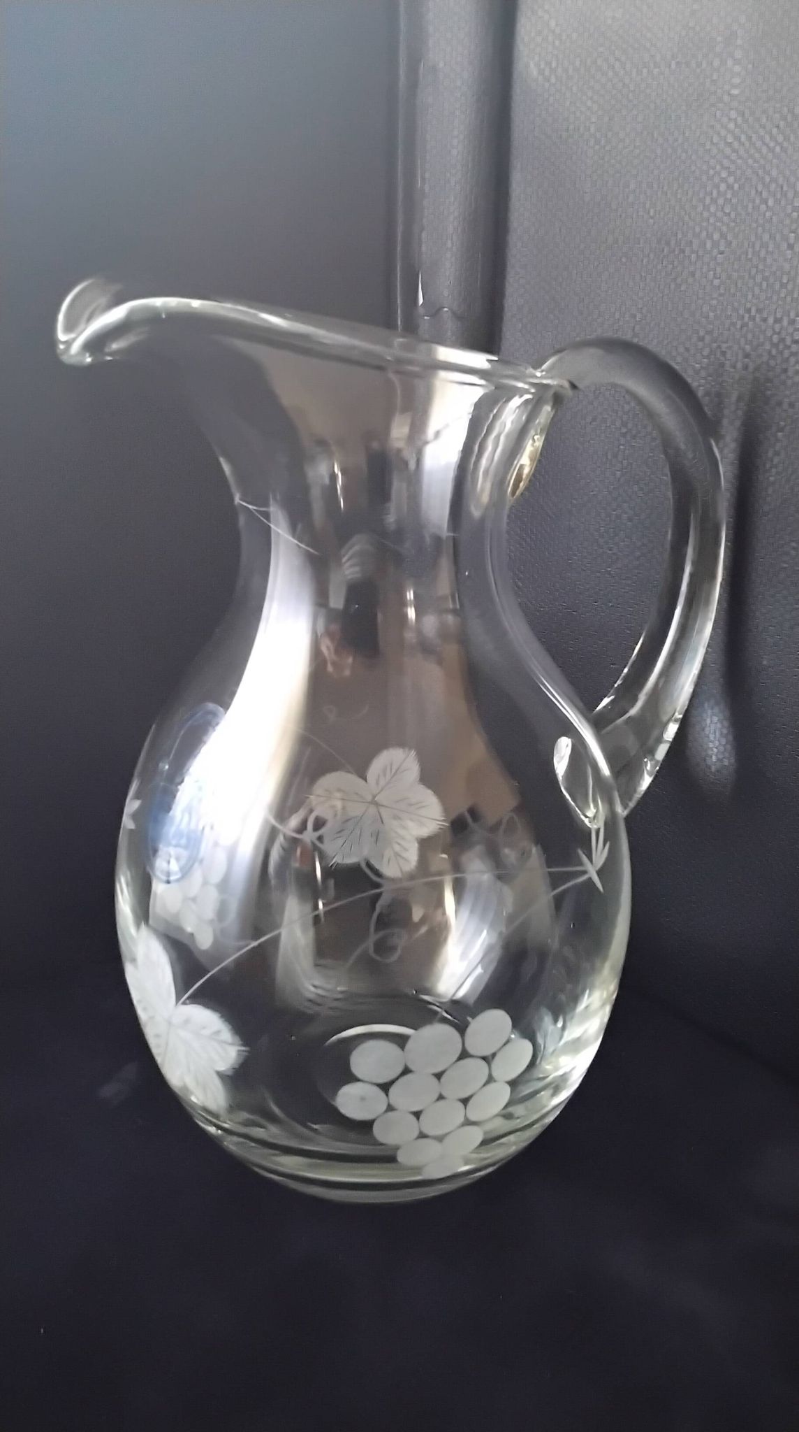 Cruche , carafe à eau en verre soufflé  1.650L