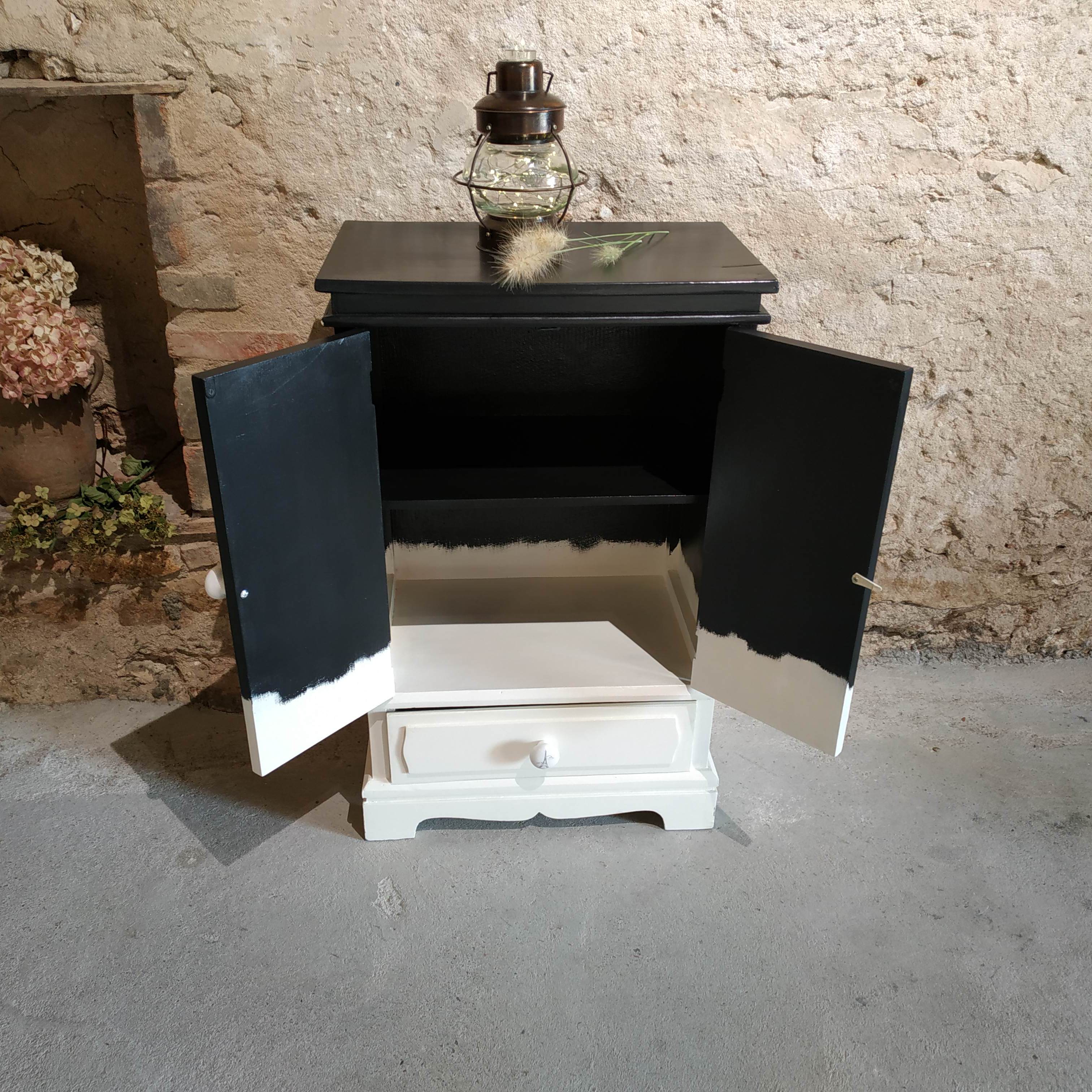 Black and white confectioner