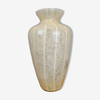 Mother-of-pearl colored blown glass vase, large format