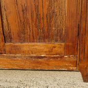 Ancien buffet parisien en pin