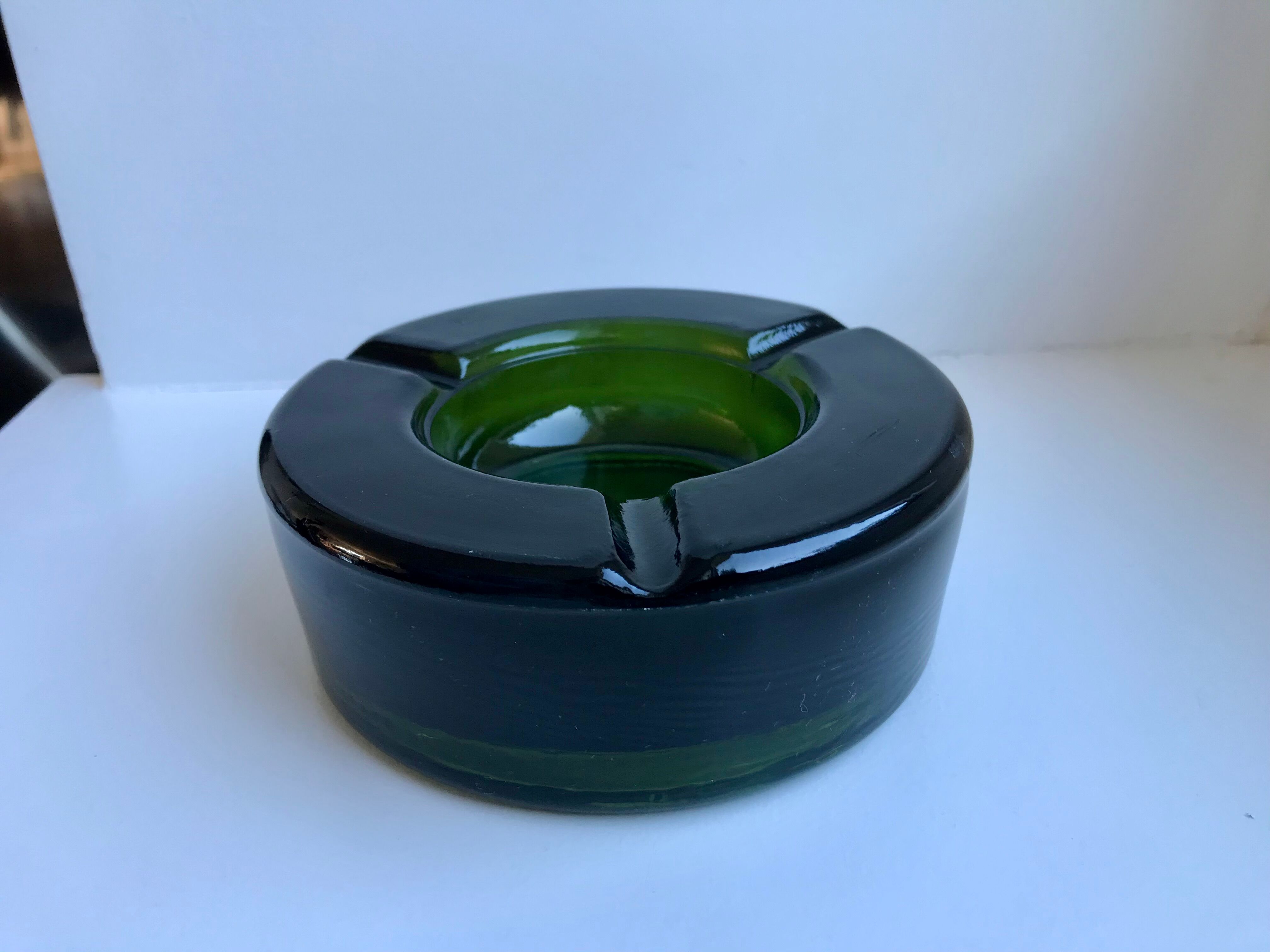 Sendiver bottle green bar ashtray 70s