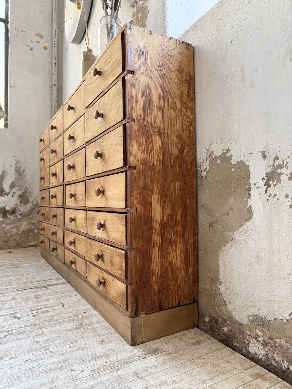 Trade furniture