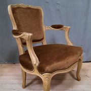 Fauteuil marron  style Louis XV