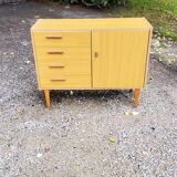 Chest of drawers of the 60s/70 feet spindles