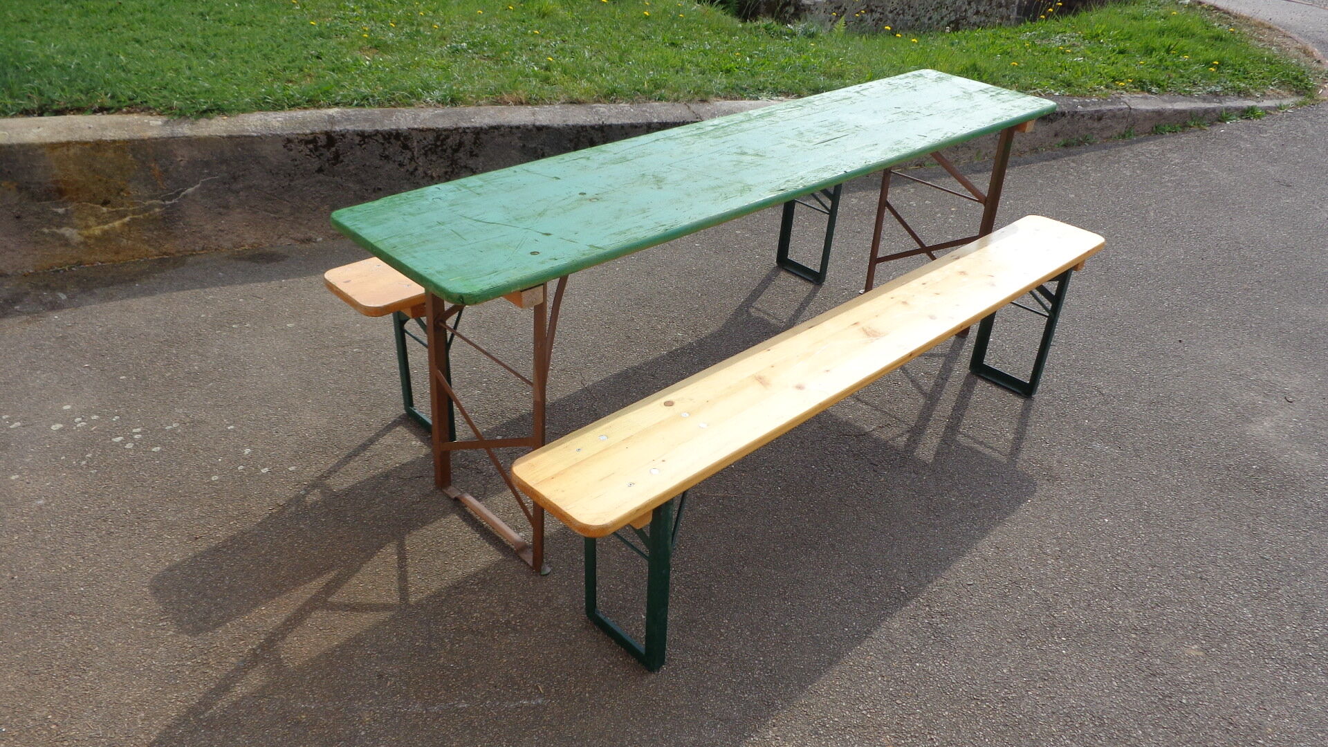 Table set and folding benches