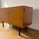 Meuble vintage en bois (commode, meuble TV) avec cadre noir