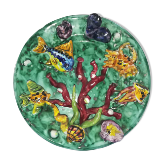Assiette en faïence trompe l’œil barbotine Vallauris