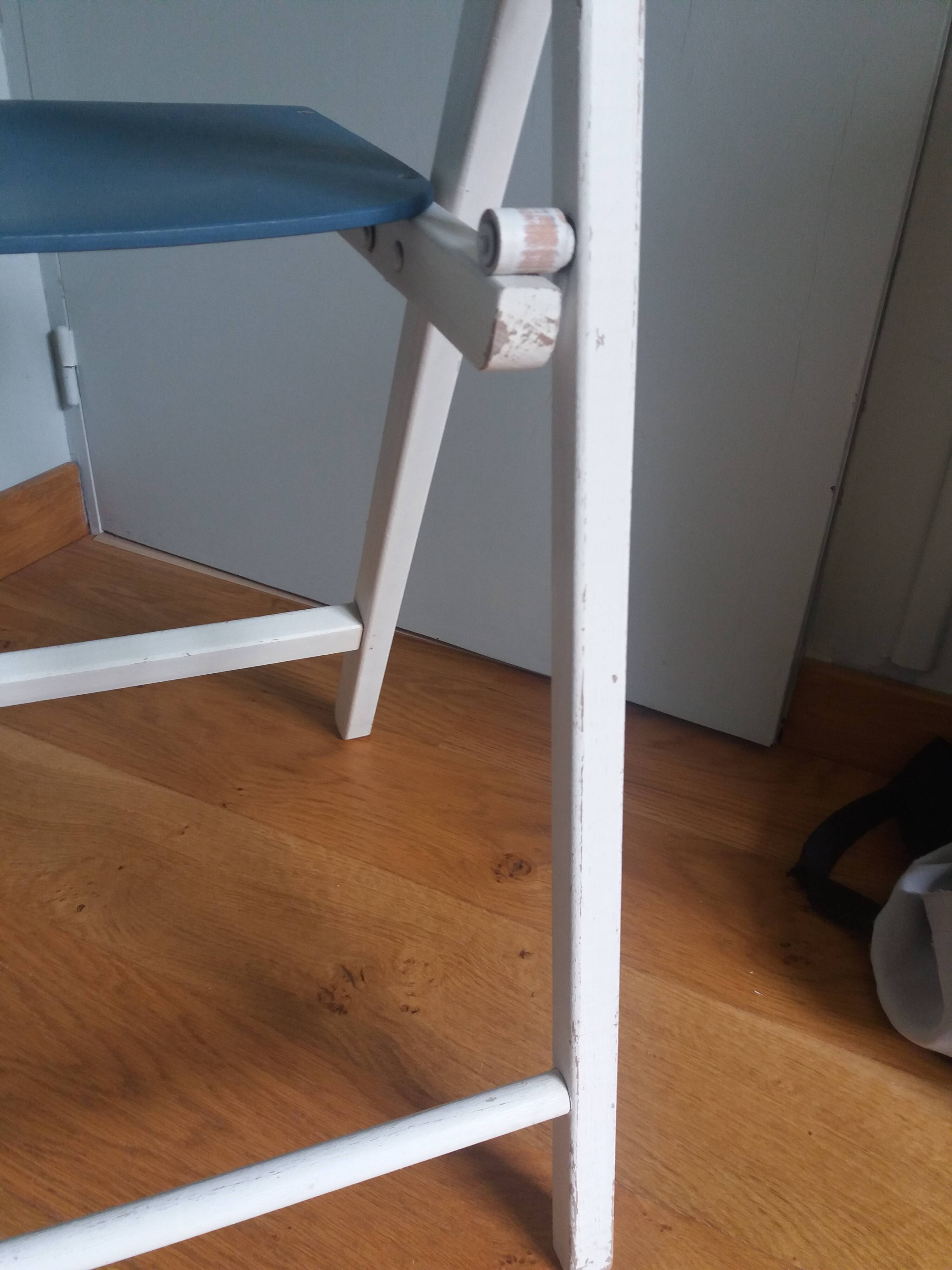 Folding chair
