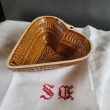 Cake mold