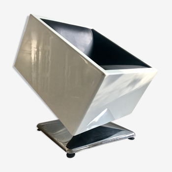 Cube design armchair