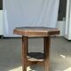 Table d'appoint octogonale piètement quadripode à entretoise de style moderniste