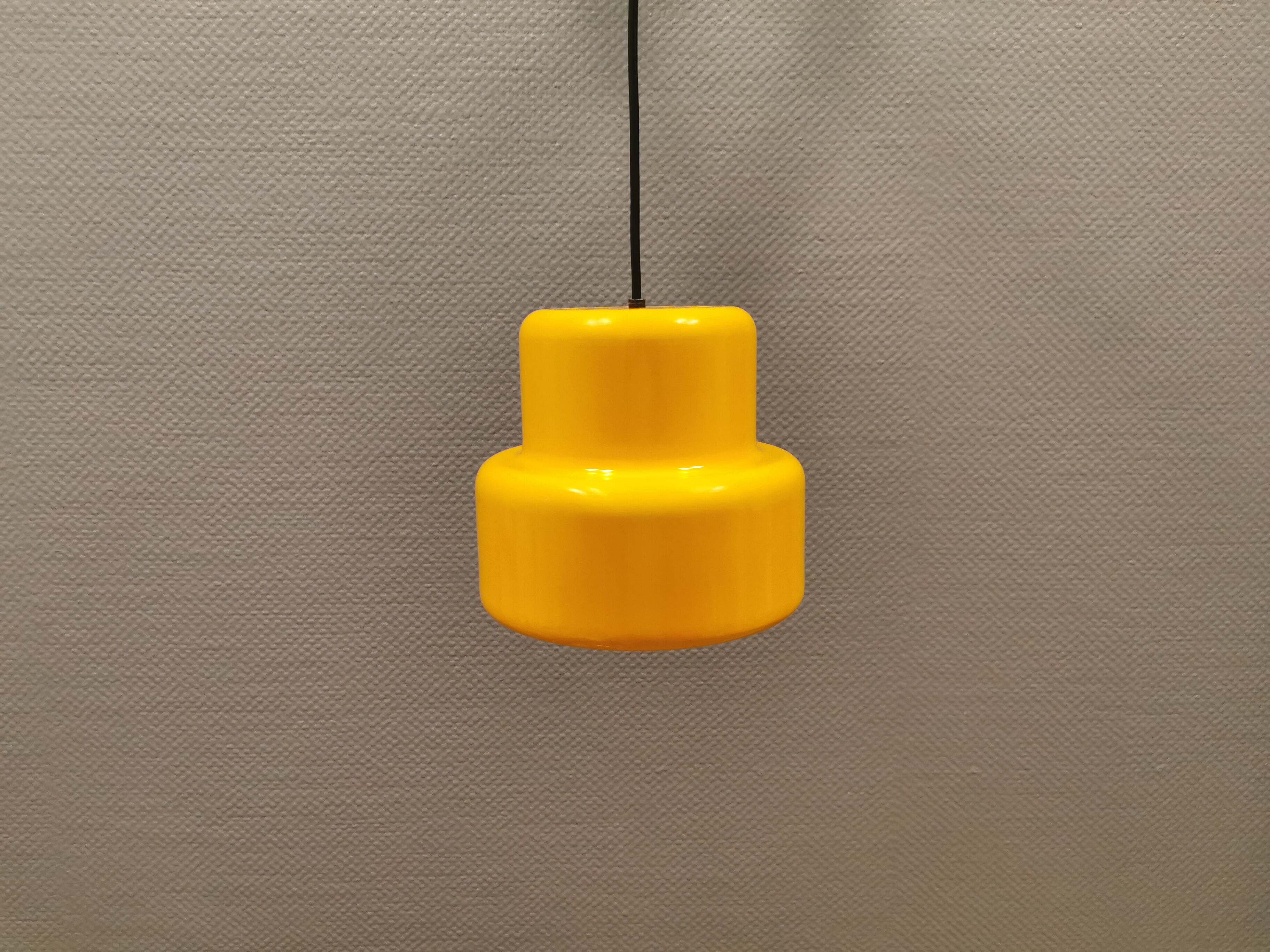 Hanging lamp in nice sun yellow colour