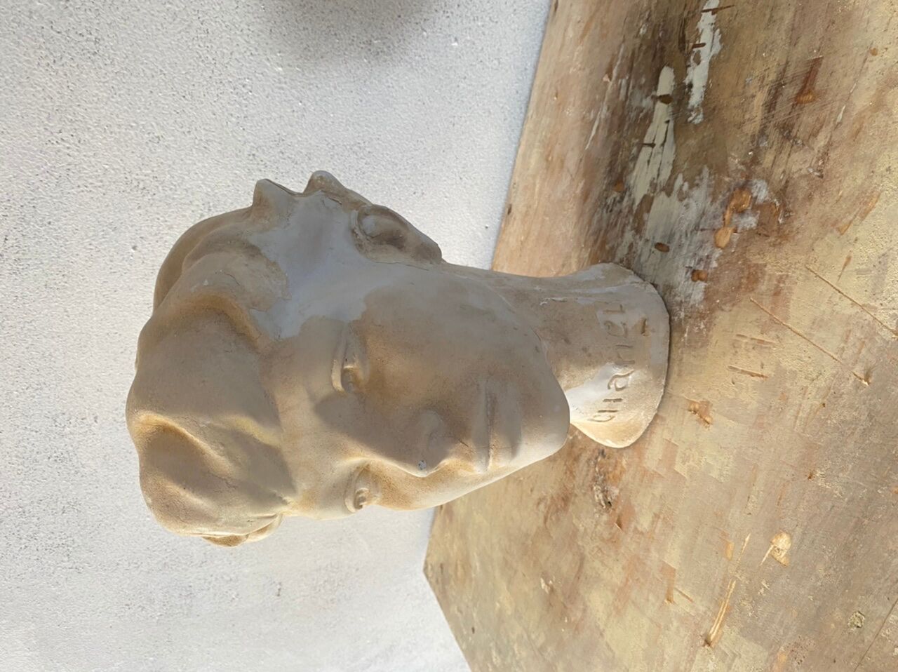 Decorative plaster head