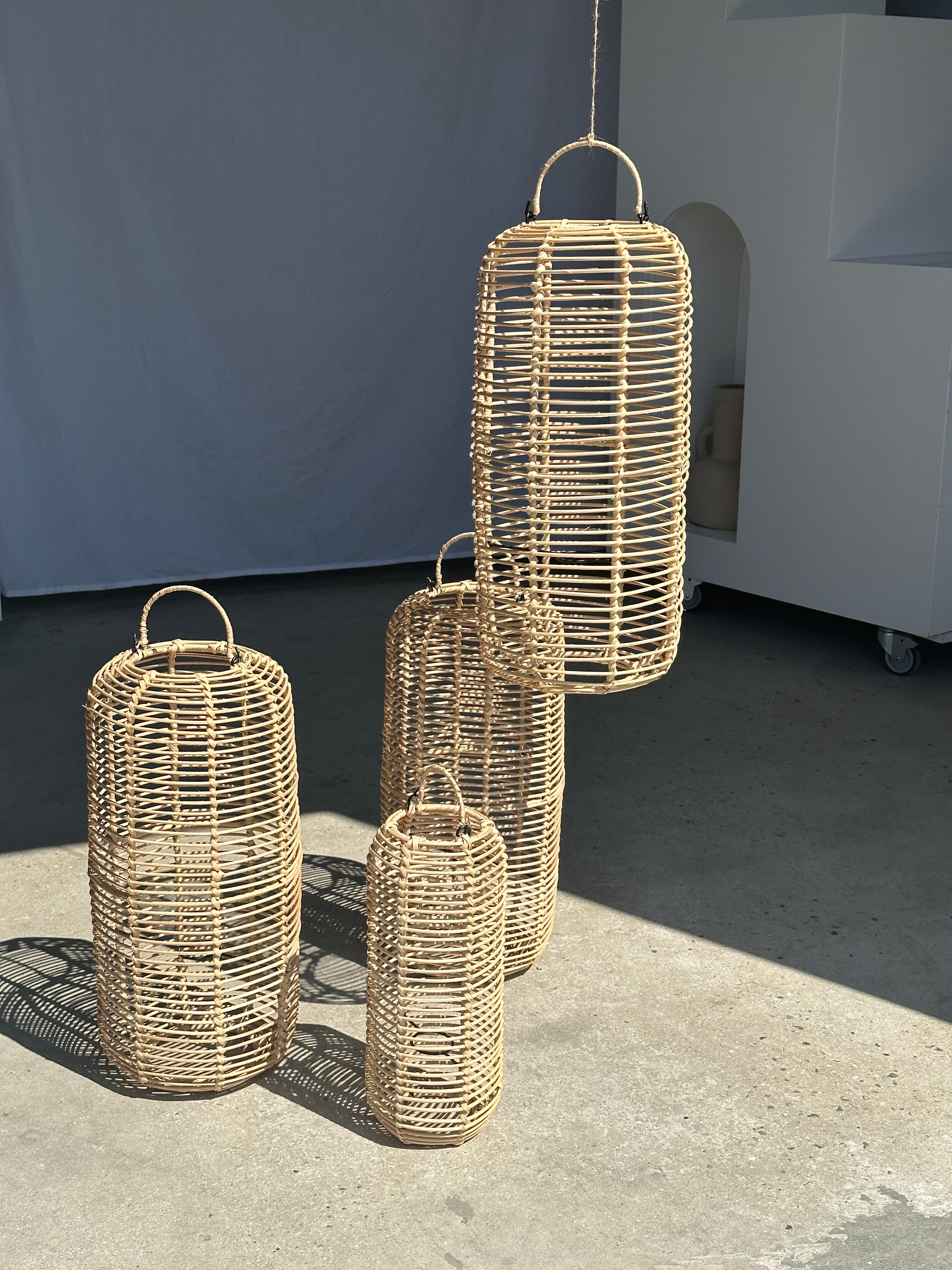 Large lantern-shaped rattan pendant lamp H50 D24